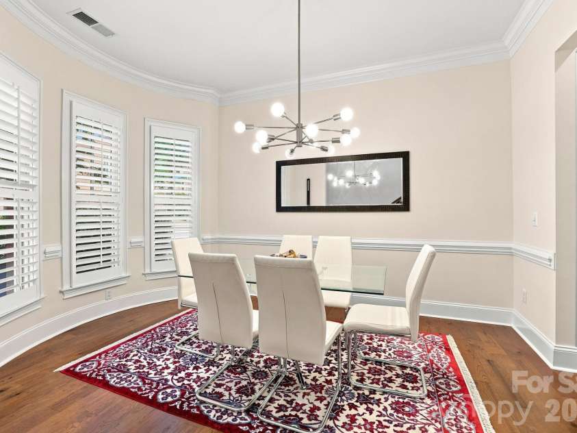 6831 Louisburg Square Lane, Charlotte, NC 28210.  MLS# CAR4417877, YatesRealty ID 49817. Dining Room