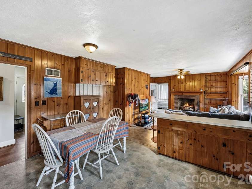 701 Home Trail, Gastonia, NC 28052.  MLS# CAR4416944, YatesRealty ID 49819. 