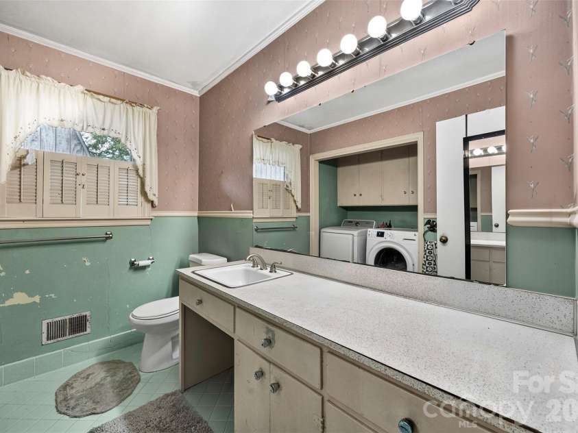 701 Home Trail, Gastonia, NC 28052.  MLS# CAR4416944, YatesRealty ID 49819. 
