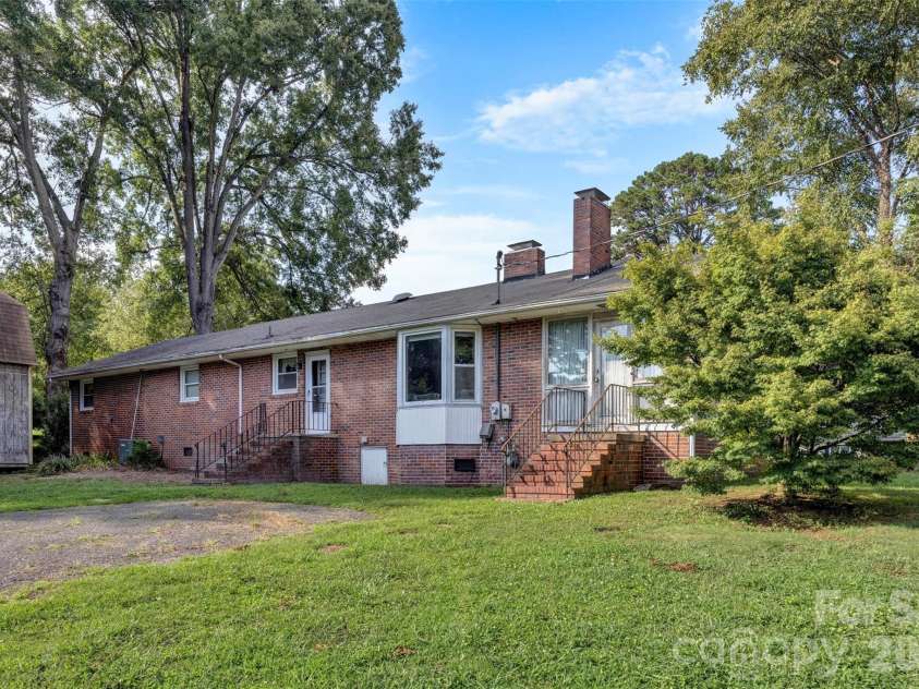 701 Home Trail, Gastonia, NC 28052.  MLS# CAR4416944, YatesRealty ID 49819. 