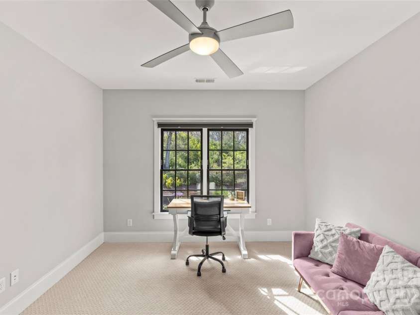 2137 Foxcroft Woods Lane, Charlotte, NC 28211.  MLS# CAR4244957, YatesRealty ID 4982. Bedroom