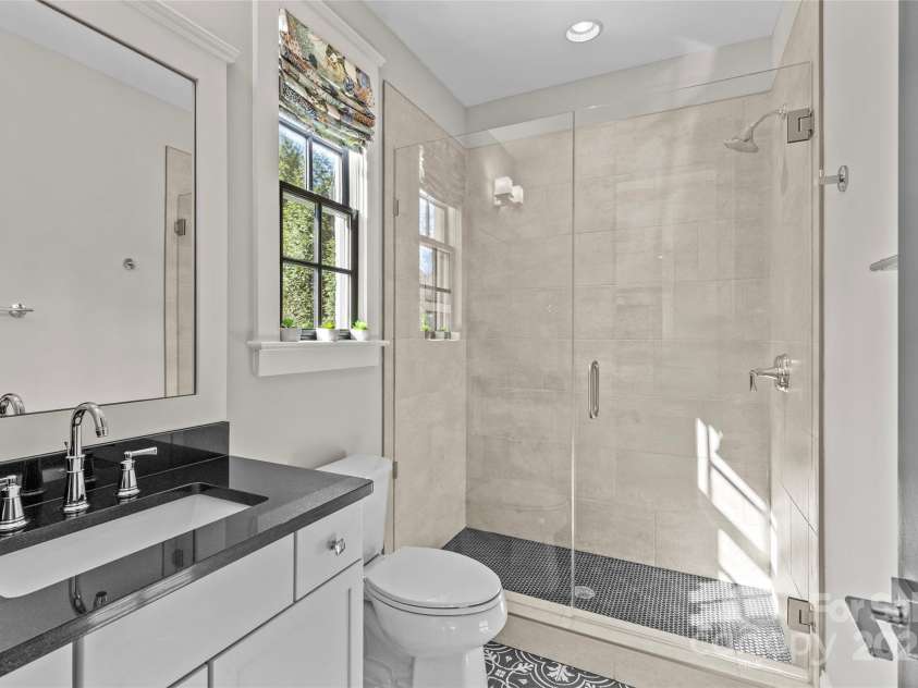 2137 Foxcroft Woods Lane, Charlotte, NC 28211.  MLS# CAR4244957, YatesRealty ID 4982. Full Bath Near Pool Area