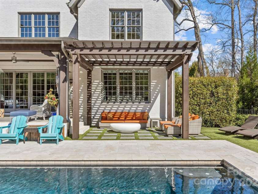 2137 Foxcroft Woods Lane, Charlotte, NC 28211.  MLS# CAR4244957, YatesRealty ID 4982. Pergola