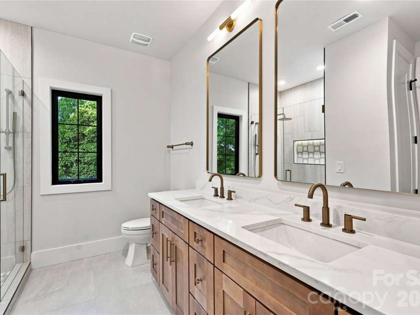 4647 General Pershing Drive, Charlotte, NC 28209.  MLS# CAR4415827, YatesRealty ID 49823. 
