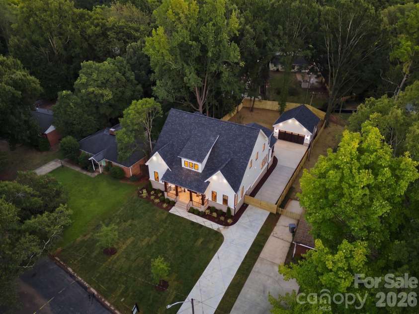 4647 General Pershing Drive, Charlotte, NC 28209.  MLS# CAR4415827, YatesRealty ID 49823. 