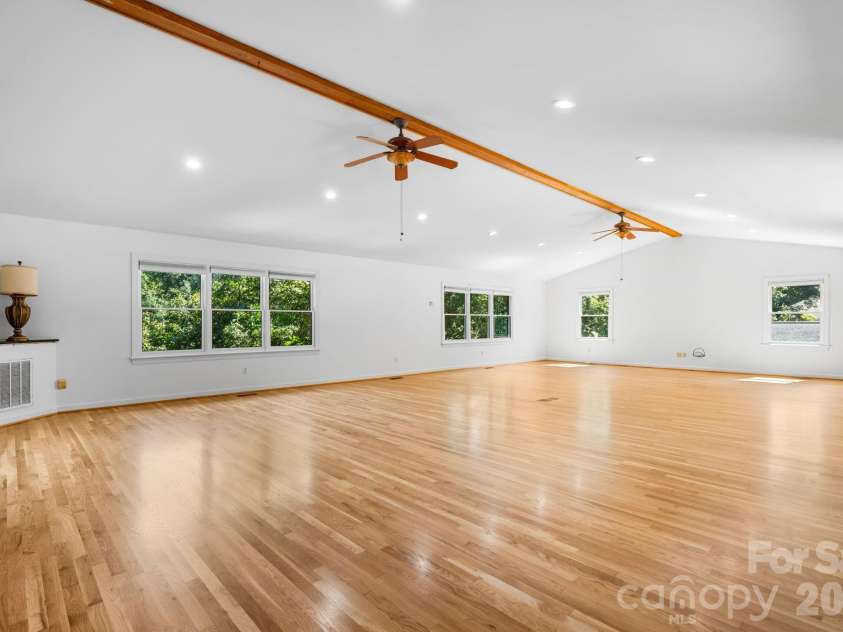 250 36th Avenue, Hickory, NC 28601.  MLS# CAR4413702, YatesRealty ID 49825. 