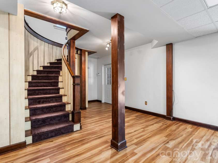 250 36th Avenue, Hickory, NC 28601.  MLS# CAR4413702, YatesRealty ID 49825. 