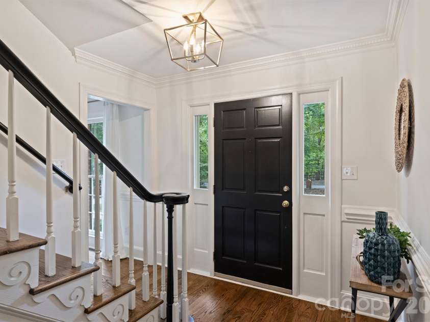 9809 Providence Forest Lane, Charlotte, NC 28270.  MLS# CAR4415159, YatesRealty ID 49826. 
