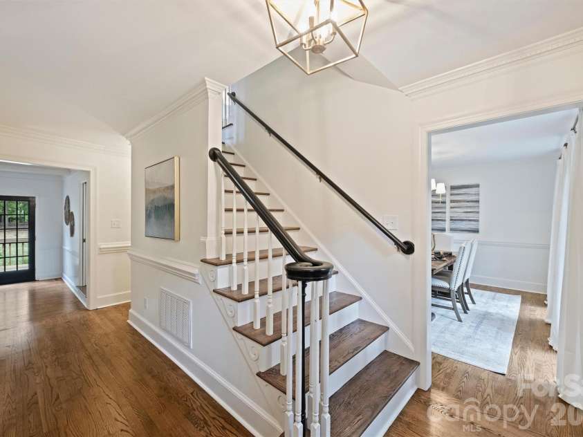 9809 Providence Forest Lane, Charlotte, NC 28270.  MLS# CAR4415159, YatesRealty ID 49826. 
