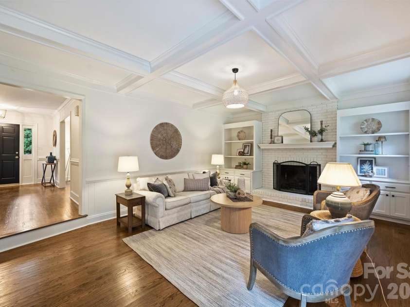 9809 Providence Forest Lane, Charlotte, NC 28270.  MLS# CAR4415159, YatesRealty ID 49826. 