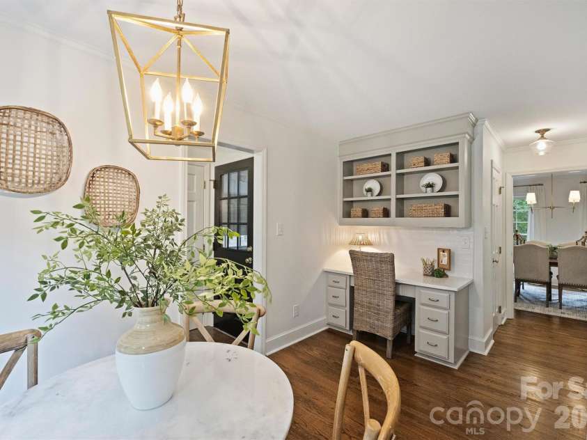 9809 Providence Forest Lane, Charlotte, NC 28270.  MLS# CAR4415159, YatesRealty ID 49826. 