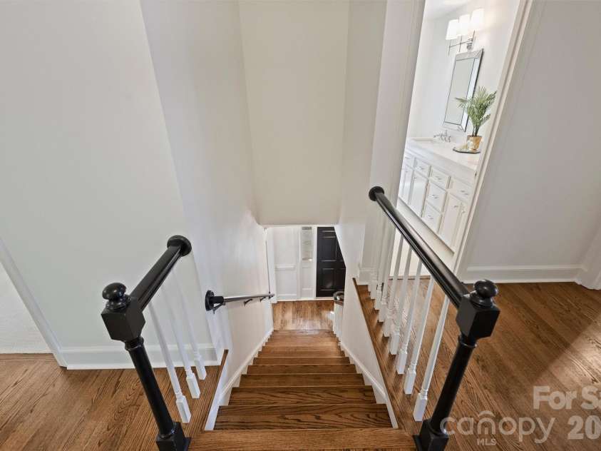 9809 Providence Forest Lane, Charlotte, NC 28270.  MLS# CAR4415159, YatesRealty ID 49826. 