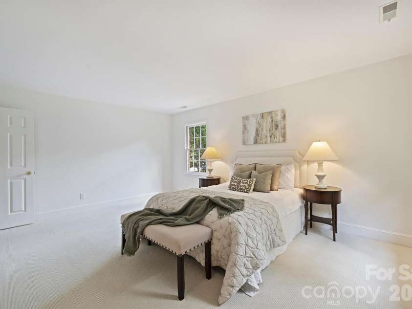 9809 Providence Forest Lane, Charlotte, NC 28270.  MLS# CAR4415159, YatesRealty ID 49826. 
