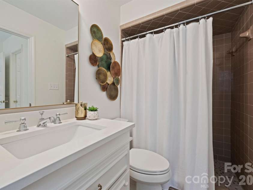 9809 Providence Forest Lane, Charlotte, NC 28270.  MLS# CAR4415159, YatesRealty ID 49826. 