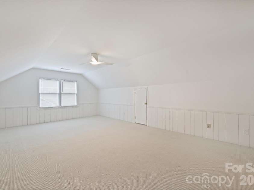 9809 Providence Forest Lane, Charlotte, NC 28270.  MLS# CAR4415159, YatesRealty ID 49826. 