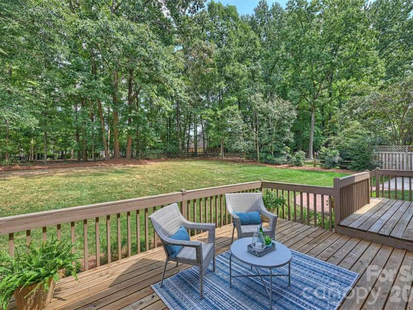 9809 Providence Forest Lane, Charlotte, NC 28270.  MLS# CAR4415159, YatesRealty ID 49826. 
