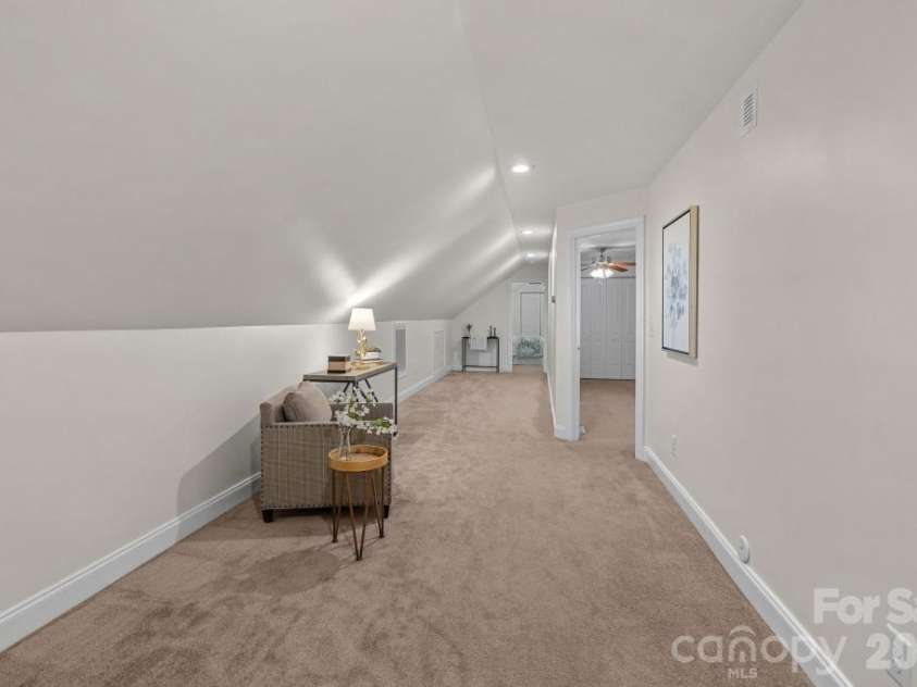10429 Starwood Drive, Charlotte, NC 28215.  MLS# CAR4412020, YatesRealty ID 49827. Additional upstairs loft/flex space