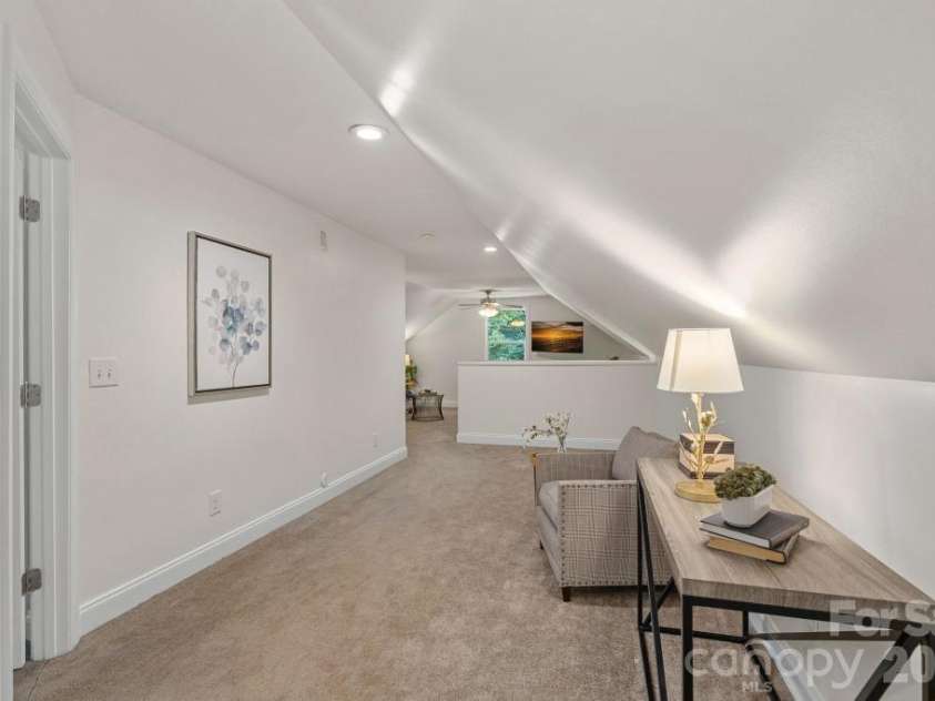 10429 Starwood Drive, Charlotte, NC 28215.  MLS# CAR4412020, YatesRealty ID 49827. Additional upstairs loft/flex space