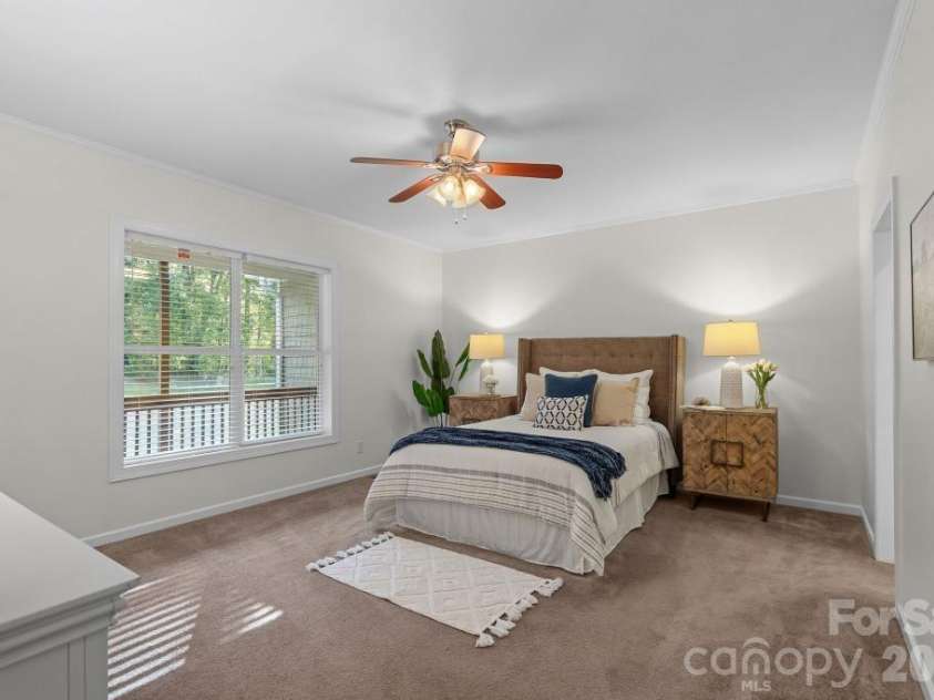 10429 Starwood Drive, Charlotte, NC 28215.  MLS# CAR4412020, YatesRealty ID 49827. Primary bedroom on main level
