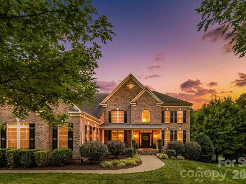 7315 Yellowhorn Trail, Waxhaw, NC 28173.  MLS# CAR4411651, YatesRealty ID 49828. 
