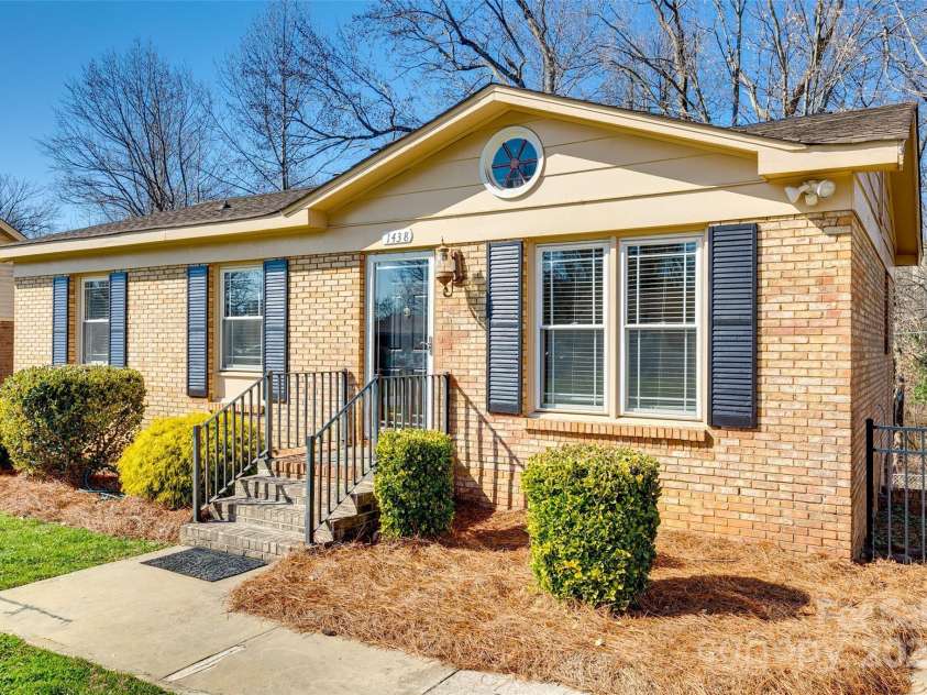 1438 Plumstead Road, Charlotte, NC 28216.  MLS# CAR4228243, YatesRealty ID 4983. 