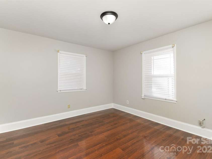 1438 Plumstead Road, Charlotte, NC 28216.  MLS# CAR4228243, YatesRealty ID 4983. 