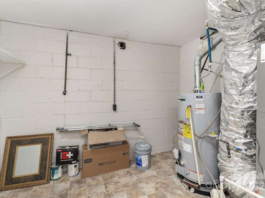 1438 Plumstead Road, Charlotte, NC 28216.  MLS# CAR4228243, YatesRealty ID 4983. 