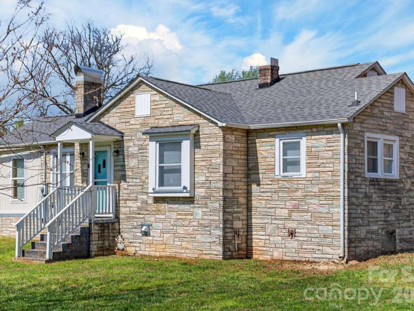 2501 US 70 Highway, Morganton, NC 28655.  MLS# CAR4357633, YatesRealty ID 4983. 