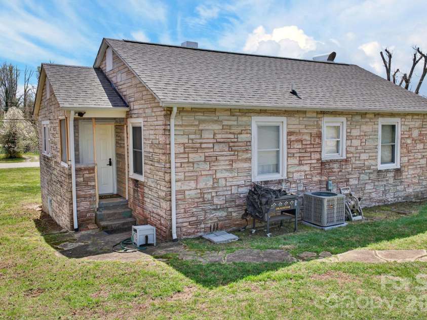 2501 US 70 Highway, Morganton, NC 28655.  MLS# CAR4357633, YatesRealty ID 4983. 