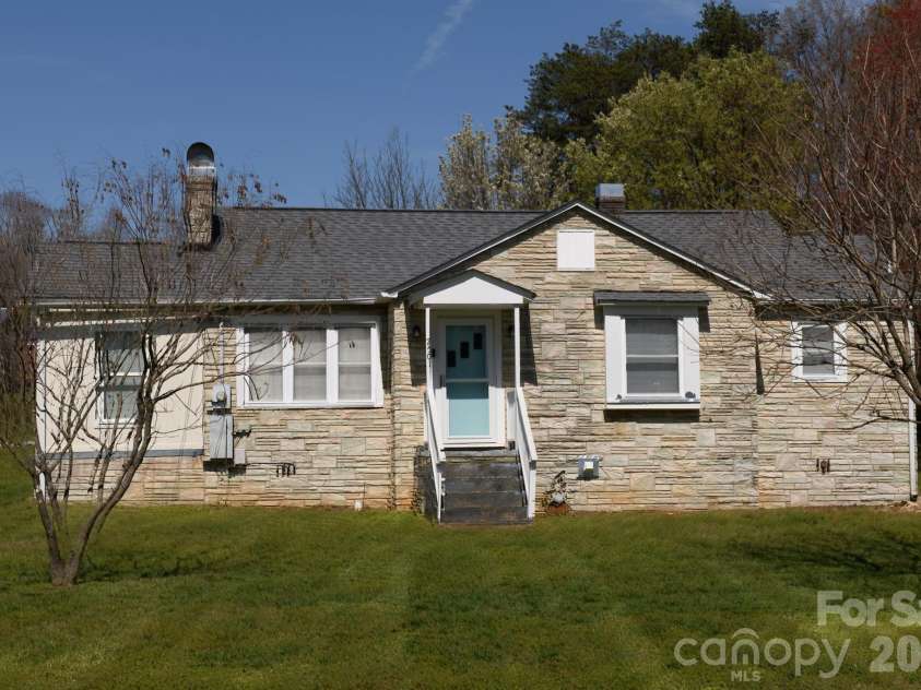 2501 US 70 Highway, Morganton, NC 28655.  MLS# CAR4357633, YatesRealty ID 4983. 