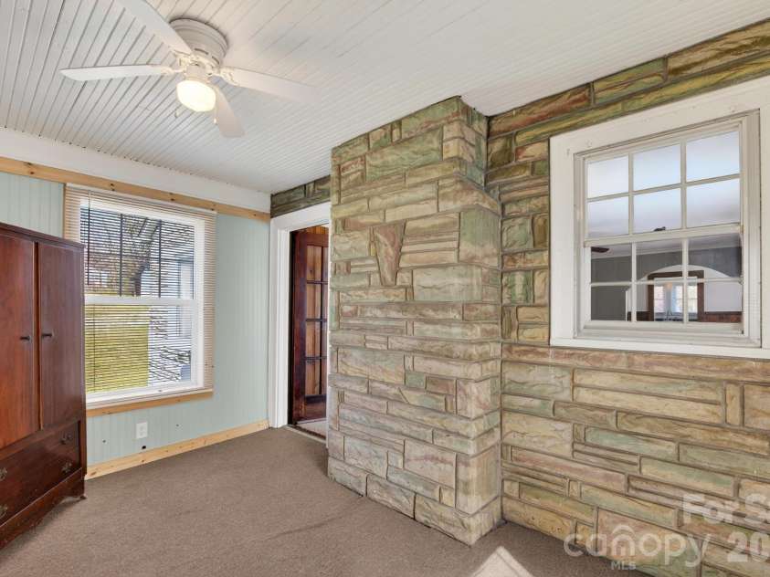 2501 US 70 Highway, Morganton, NC 28655.  MLS# CAR4357633, YatesRealty ID 4983. 