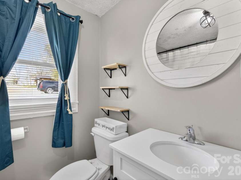 2501 US 70 Highway, Morganton, NC 28655.  MLS# CAR4357633, YatesRealty ID 4983. 