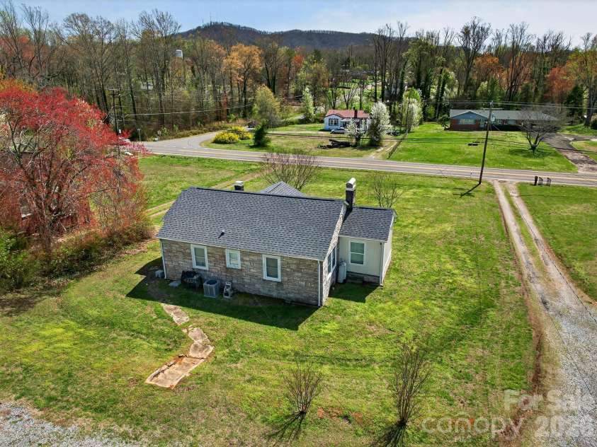 2501 US 70 Highway, Morganton, NC 28655.  MLS# CAR4357633, YatesRealty ID 4983. 