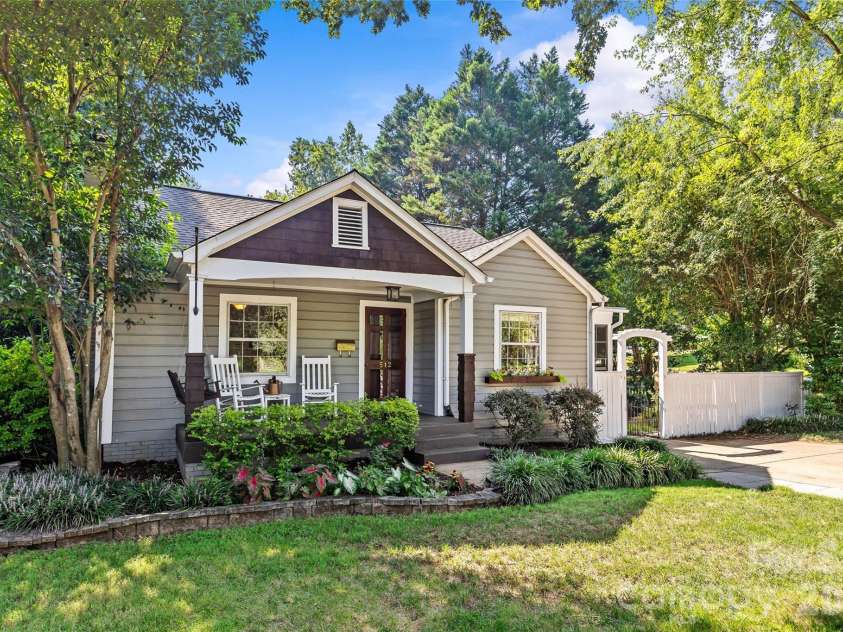 512 Bascom Street, Charlotte, NC 28205.  MLS# CAR4412433, YatesRealty ID 49830. Front Exterior