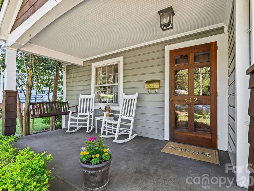 512 Bascom Street, Charlotte, NC 28205.  MLS# CAR4412433, YatesRealty ID 49830. Front Porch