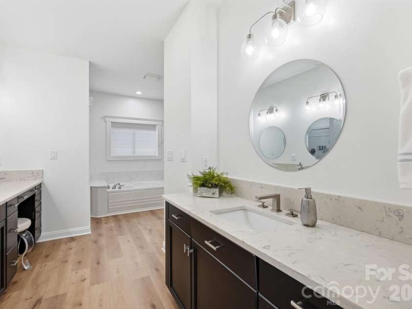 110 Henry Lane, Mooresville, NC 28117.  MLS# CAR4408414, YatesRealty ID 49831. 2nd owner's suite bath.