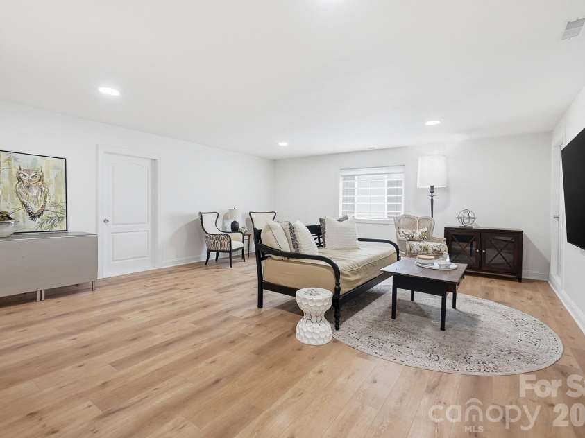 110 Henry Lane, Mooresville, NC 28117.  MLS# CAR4408414, YatesRealty ID 49831. 