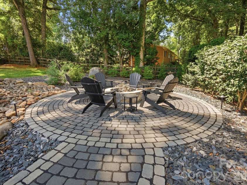110 Henry Lane, Mooresville, NC 28117.  MLS# CAR4408414, YatesRealty ID 49831. 