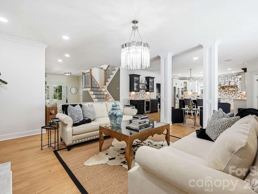 110 Henry Lane, Mooresville, NC 28117.  MLS# CAR4408414, YatesRealty ID 49831. Spacious great room.