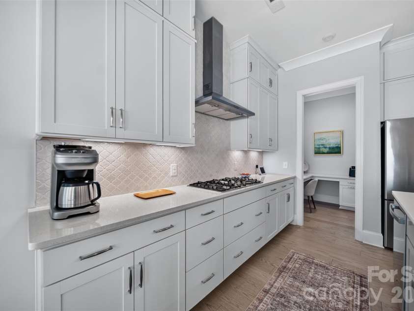 3135 Everly Enclave Way, Charlotte, NC 28210.  MLS# CAR4409003, YatesRealty ID 49832. 