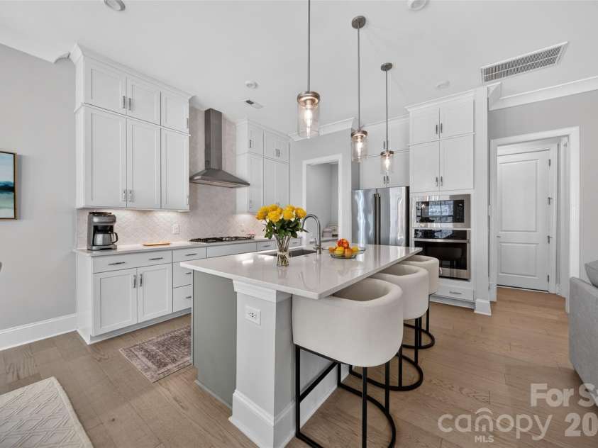 3135 Everly Enclave Way, Charlotte, NC 28210.  MLS# CAR4409003, YatesRealty ID 49832. 