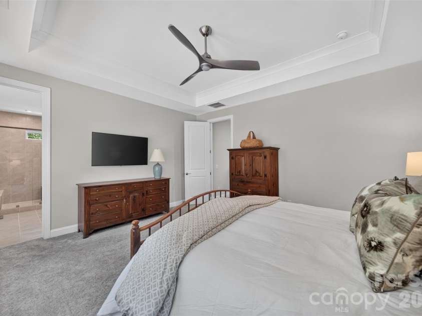 3135 Everly Enclave Way, Charlotte, NC 28210.  MLS# CAR4409003, YatesRealty ID 49832. 