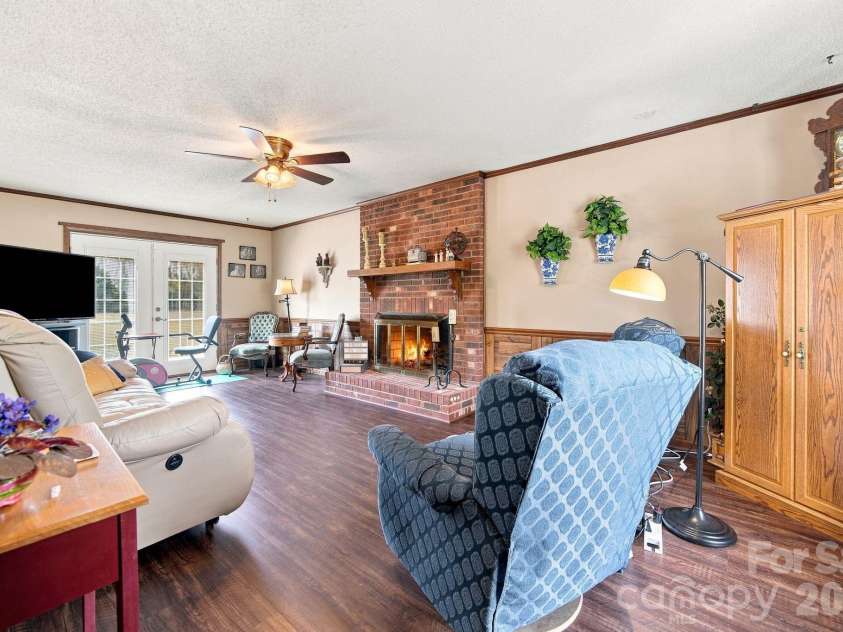 2325 Winterfield Drive, Gastonia, NC 28056.  MLS# CAR4408446, YatesRealty ID 49833. 