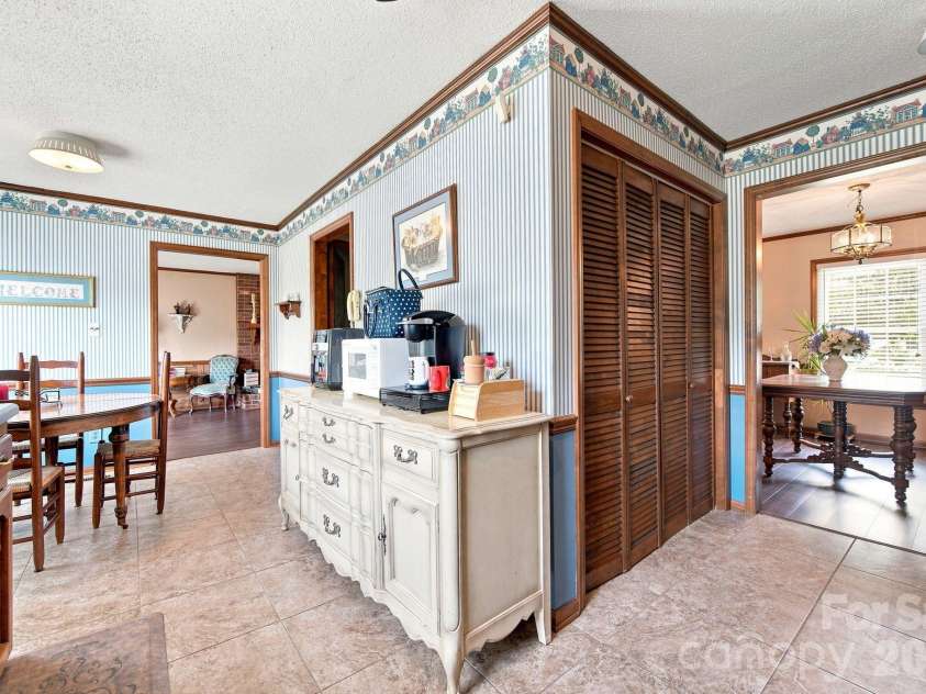 2325 Winterfield Drive, Gastonia, NC 28056.  MLS# CAR4408446, YatesRealty ID 49833. 