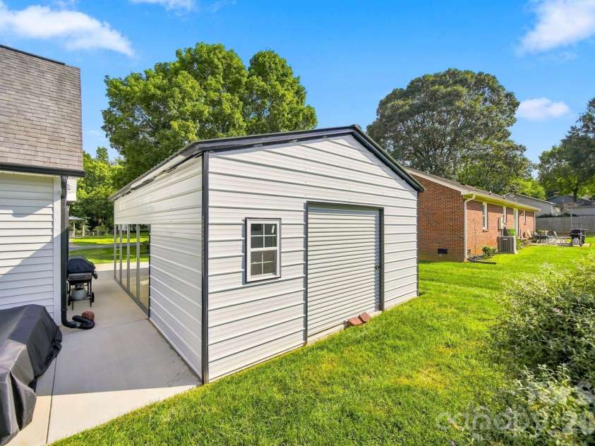 2325 Winterfield Drive, Gastonia, NC 28056.  MLS# CAR4408446, YatesRealty ID 49833. Additional storage with this newer shed
