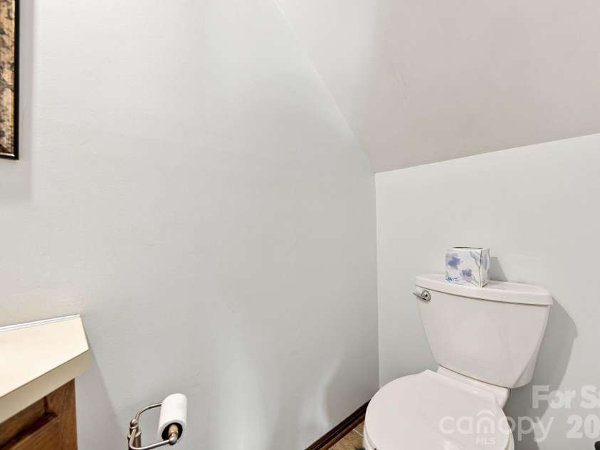 2325 Winterfield Drive, Gastonia, NC 28056.  MLS# CAR4408446, YatesRealty ID 49833. Half bath on main level