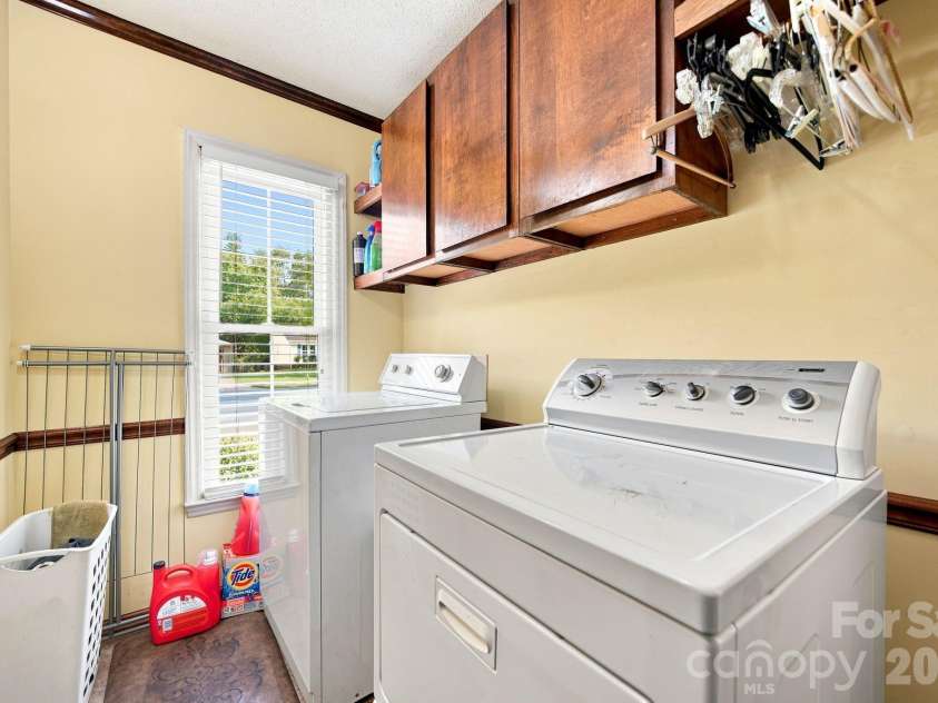 2325 Winterfield Drive, Gastonia, NC 28056.  MLS# CAR4408446, YatesRealty ID 49833. Laundry room