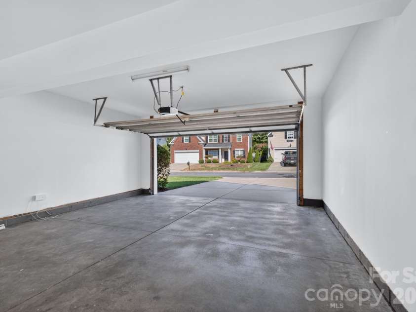 15611 Prescott Hill Avenue, Charlotte, NC 28277.  MLS# CAR4407678, YatesRealty ID 49834. 