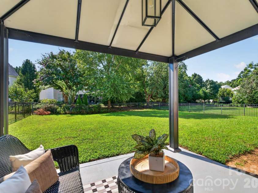 15611 Prescott Hill Avenue, Charlotte, NC 28277.  MLS# CAR4407678, YatesRealty ID 49834. 