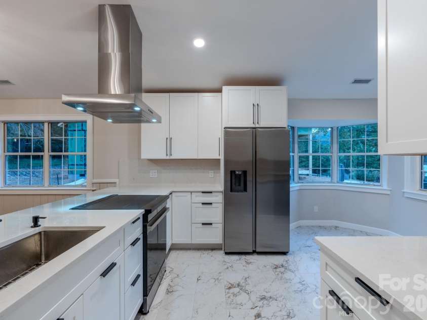 540 Old Haw Creek Road, Asheville, NC 28805.  MLS# CAR4387997, YatesRealty ID 49836. 